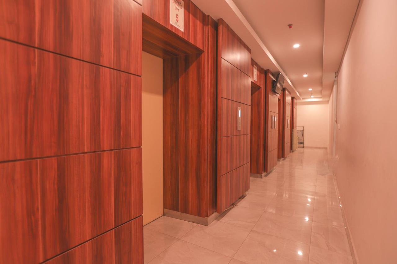 Flagship 210 Amethyst Kemayoran Jakarta Buitenkant foto